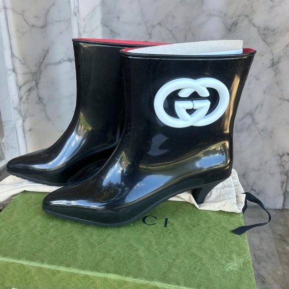 Gucci Interlocking Logo Rain Boots - Picture 2 of 7